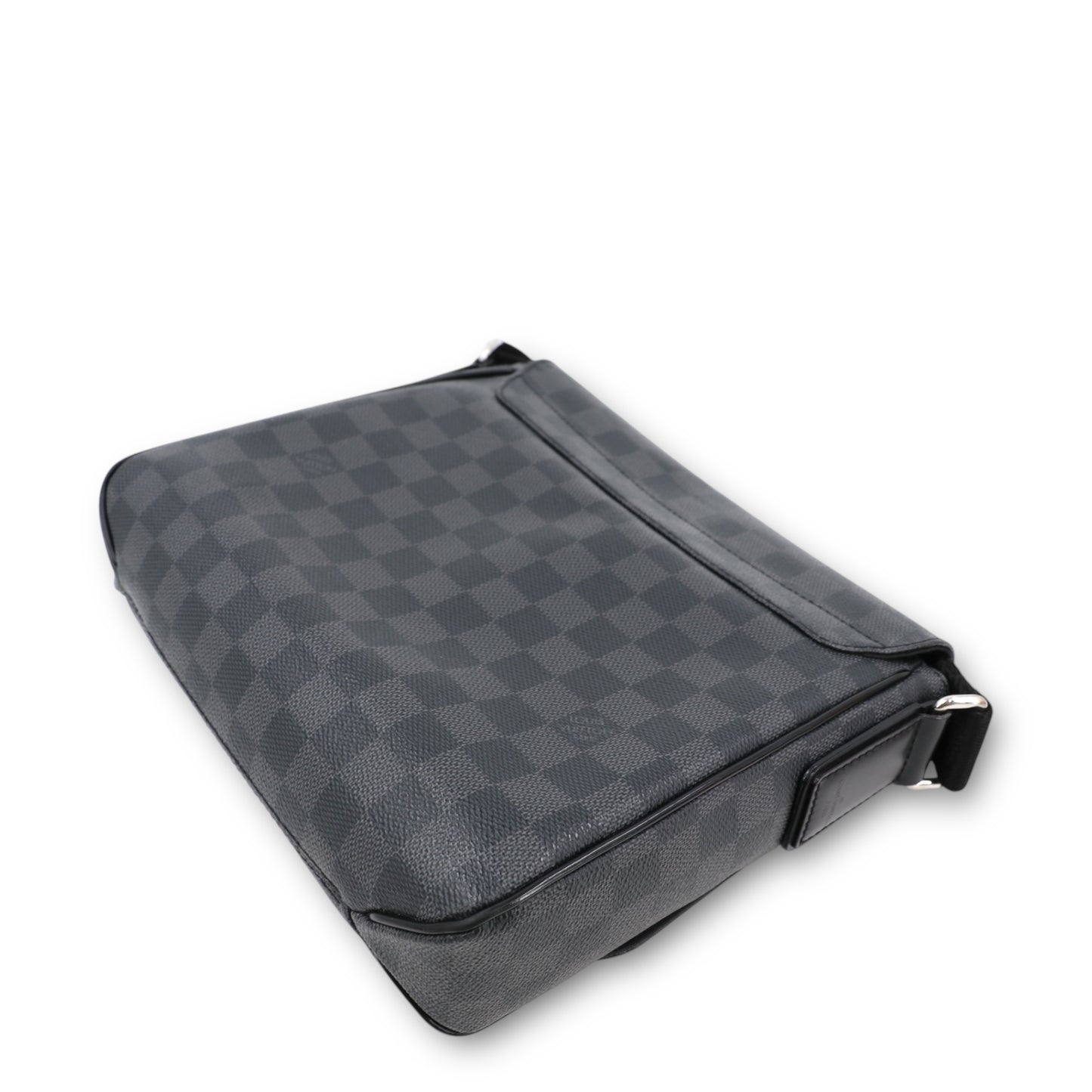 Louis Vuitton District PM Damier graphite