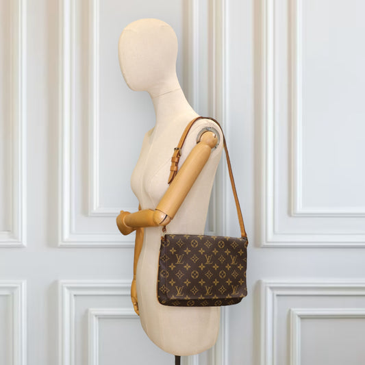 Louis Vuitton Musette tango monogram